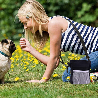 Pochette-Friandises-Pour-Chien-bandouliere